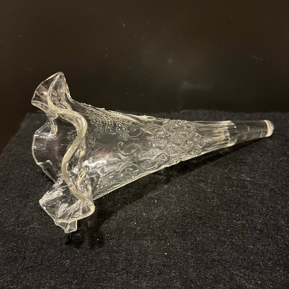 Vintage Automobile Limousine Glass Bud Vase - Picture 7 of 13